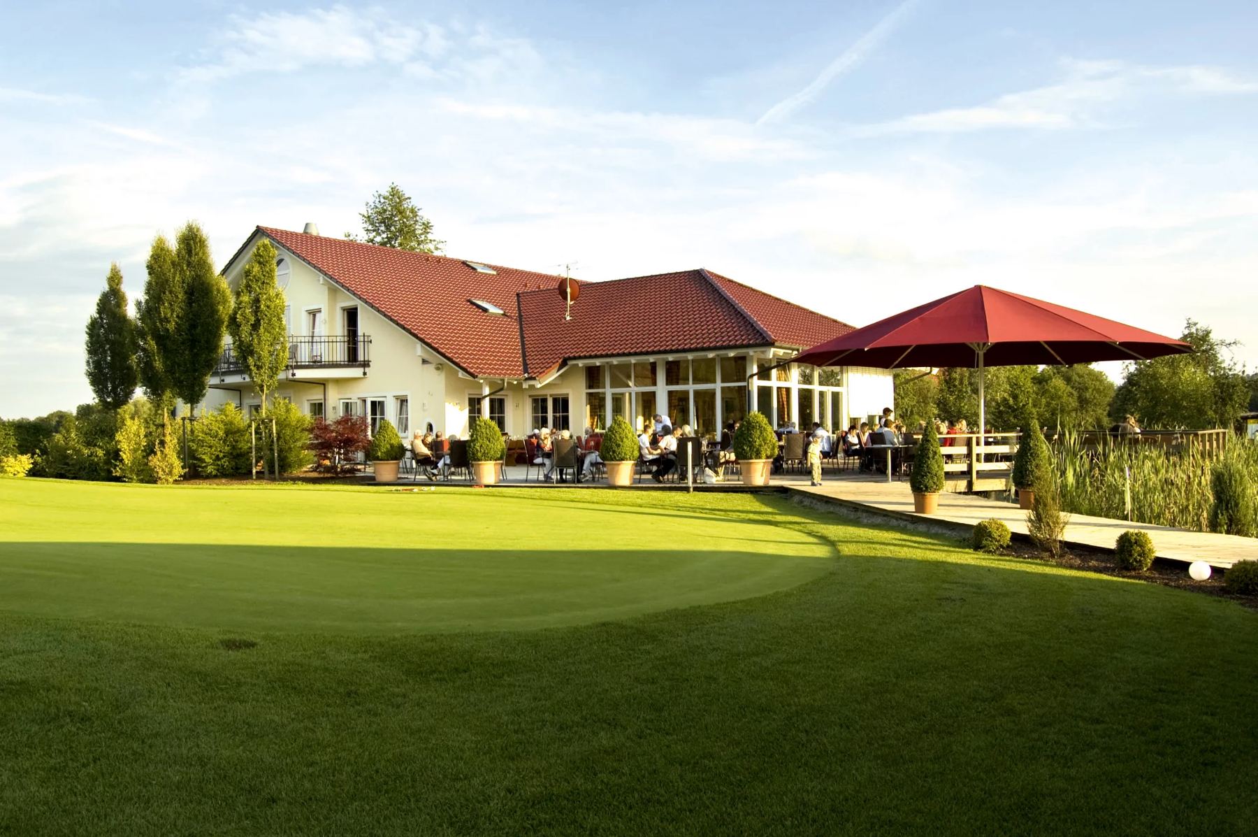 Clubhaus-Terrasse, Golfclub Marhördt