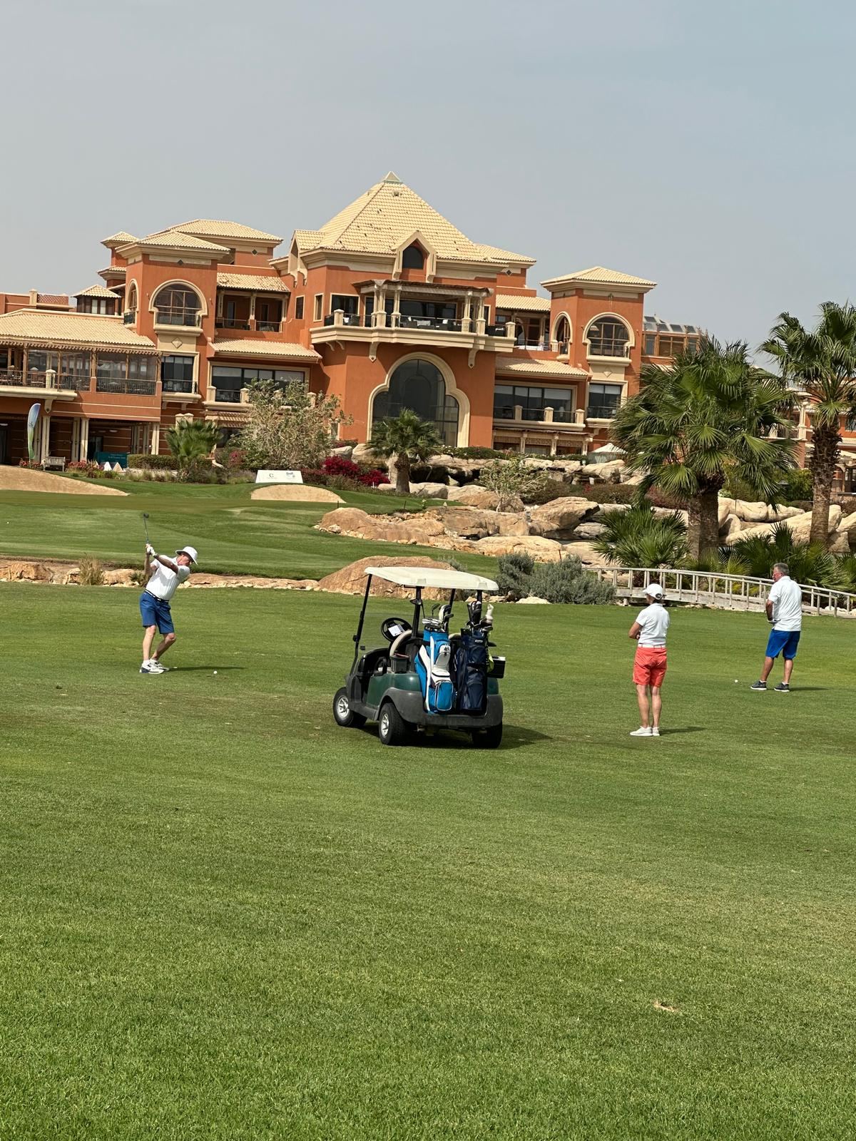 Strawberry-Tour-Gruppe in Somabay